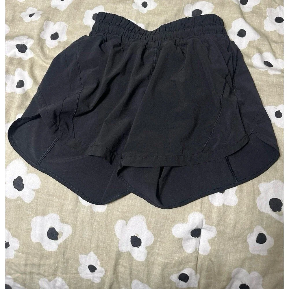 Lululemon hotty hot black shorts